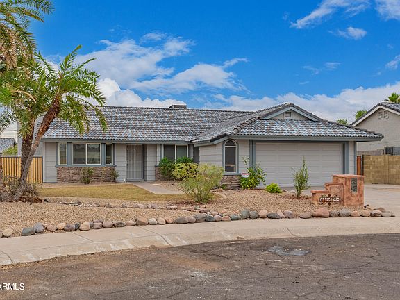 3rd image of 18419 N 57TH Drive