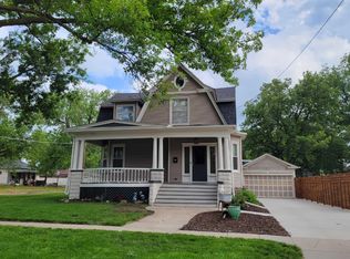 644 E 7th St, York, NE 68467