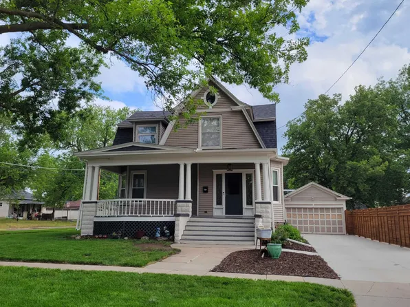 644 E 7th St, York, NE 68467