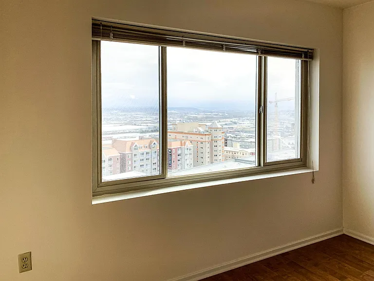 Park Tower Apartments — Photo 104