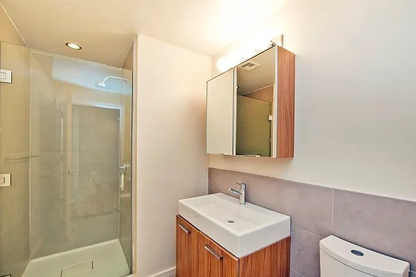 Rented by Keller Williams NYC | media 16