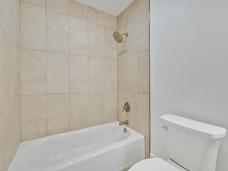 928 Wright Ave #303 — Photo 45