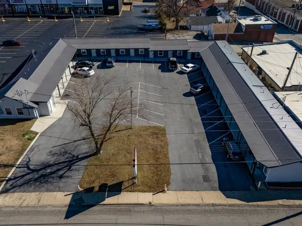 411 S Main St, Mountain Home, AR 72653