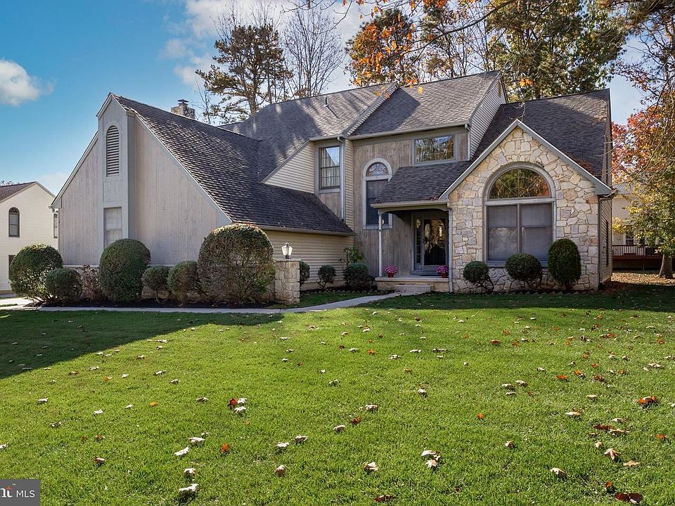 1st image of 69 Bunning Dr