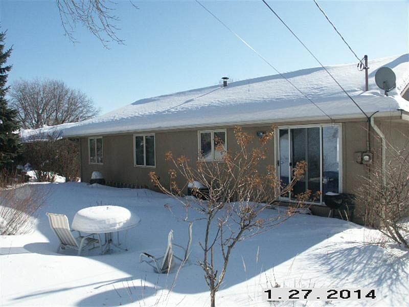 2nd image of 6806 Valley Pl N