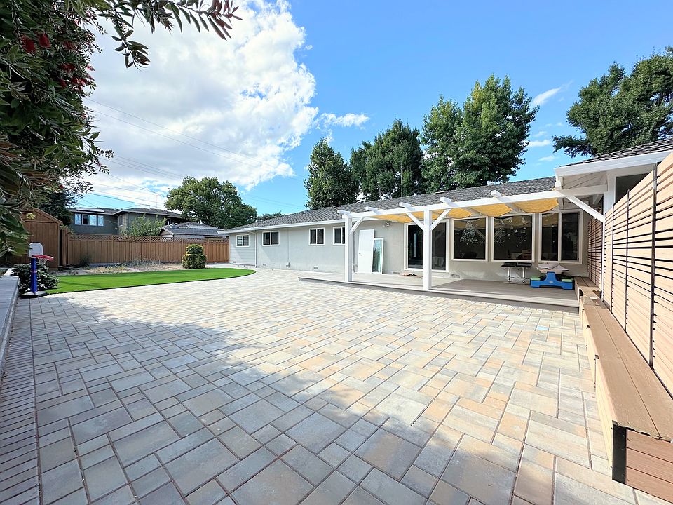 1st image of 3220 Jade Ave