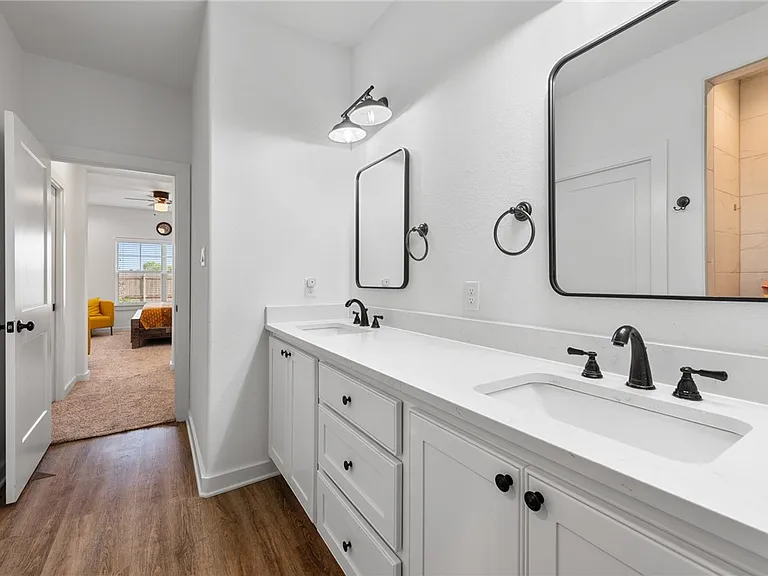 1619 Buena Vista Dr — Photo 14