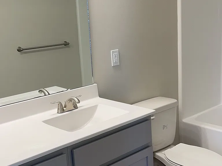 4033 Lucerne Ct #A — Photo 12