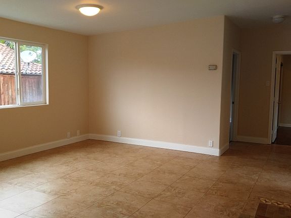 4th image of 124 Escuela Gln