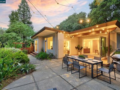327 El Toyonal, Orinda, CA, 94563
