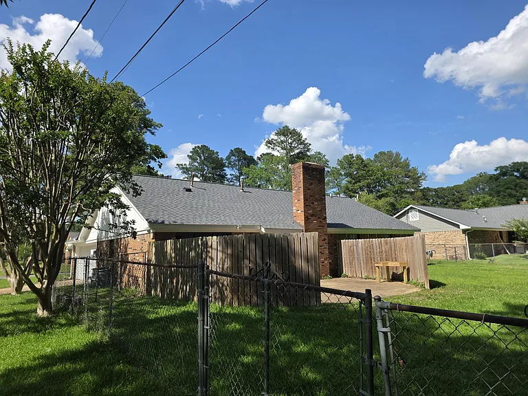 707 Chestnut Dr — Photo 4