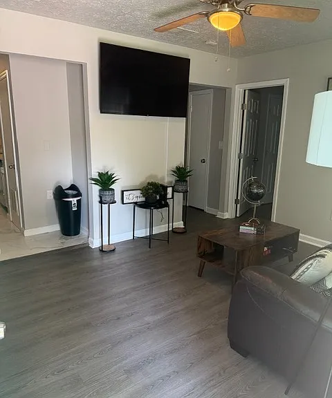 151 Lawton St SW — Photo 21