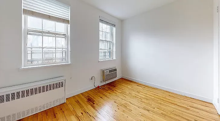 Rented by Bond New York | media 4