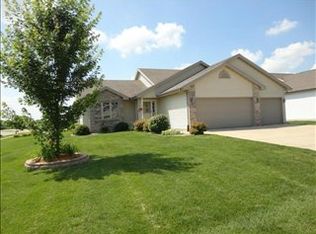 3101 Bookham Dr, Sun Prairie, WI 53590
