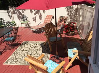 28 Lincoln St, Franklin, MA 02038