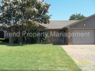 316 Asbury Dr, Saginaw, TX 76179
