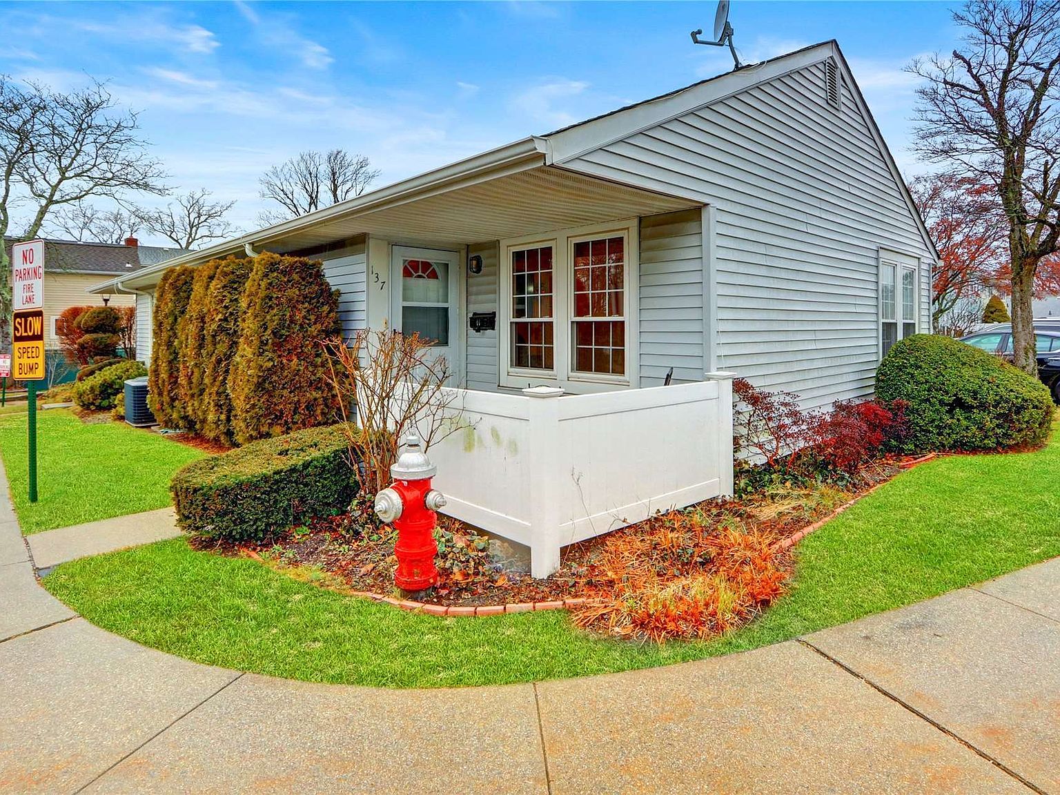 137 Whalers Cove UNIT 137, Babylon, NY 11702 Zillow