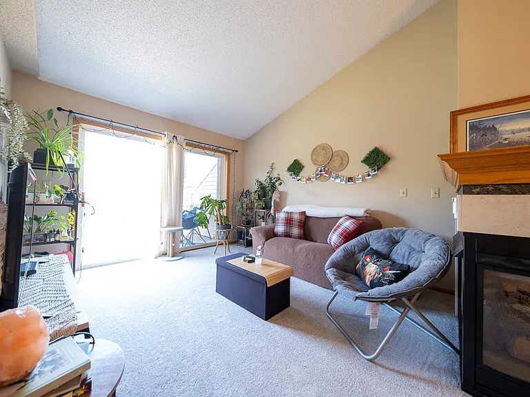 8772 Coburn Ct — Photo 4