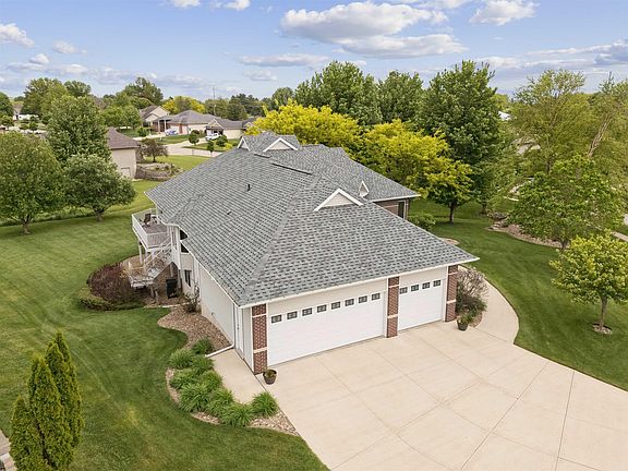 3rd image of 4011 Pheasant Dr