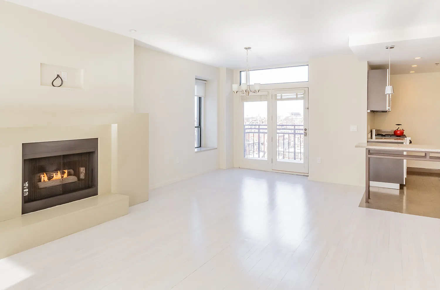 2 bed, 1350 sqft, $7,000 — Photo 4
