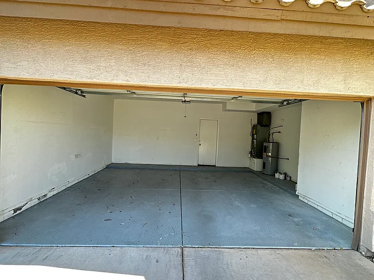 1886 E Oasis Dr — Photo 8