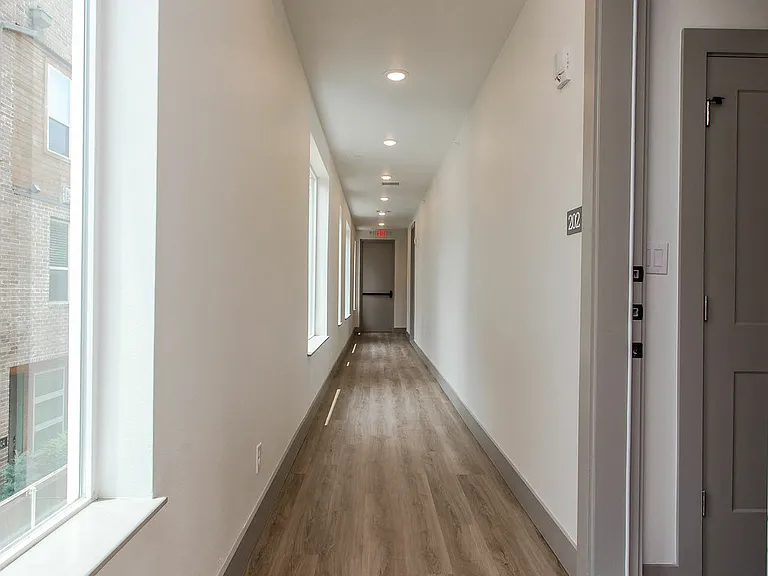 4001 Roseland Ave — Photo 108