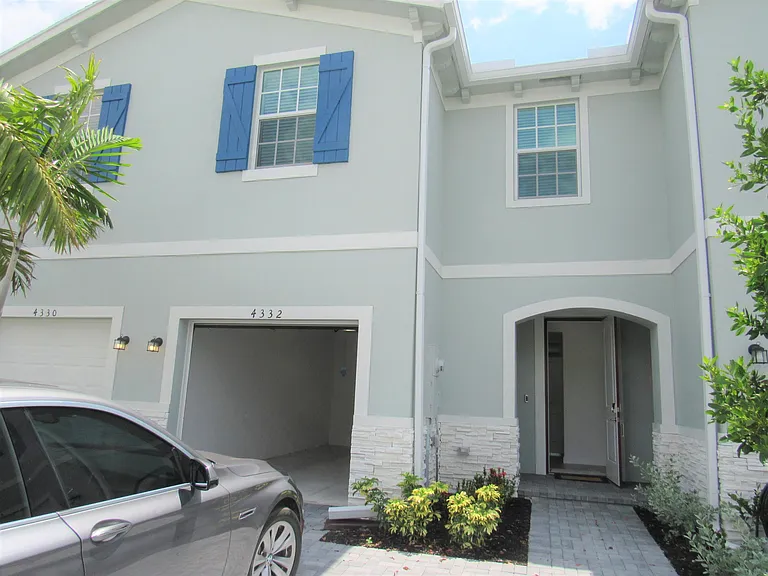 4332 Pond Lily Ln — Photo 31