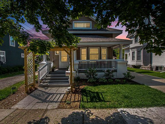 4th image of 622 Thomas St SE