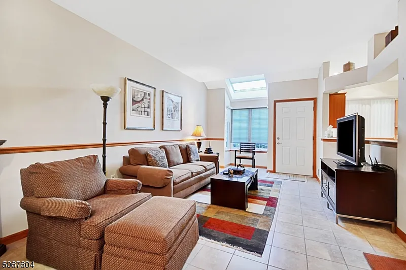 2 bed, 2.0 bath, $3,100 — Photo 3