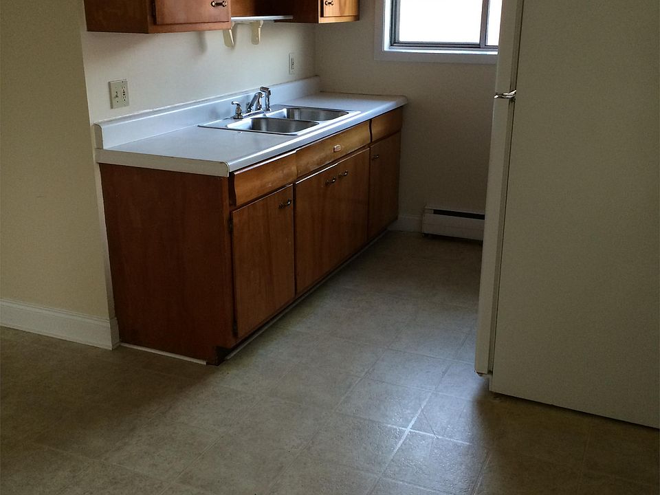 2nd image of 3210 Walden Ave APT 4