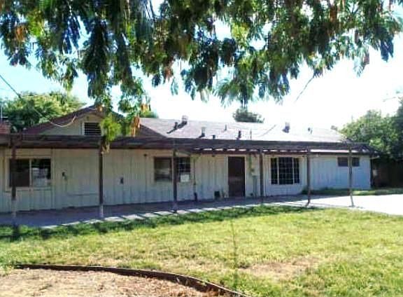 3rd image of 8409 N Treasure Ave