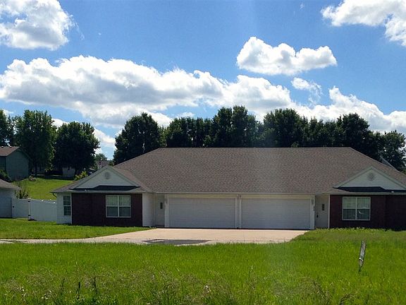 2030 & 2032 Country Club Dr Jopin, MO 64804 (Twin Hills Golf