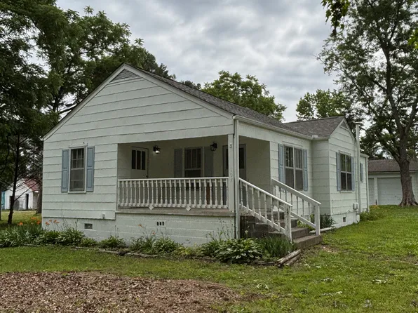 107 Longwood St, Chickamauga, GA 30707
