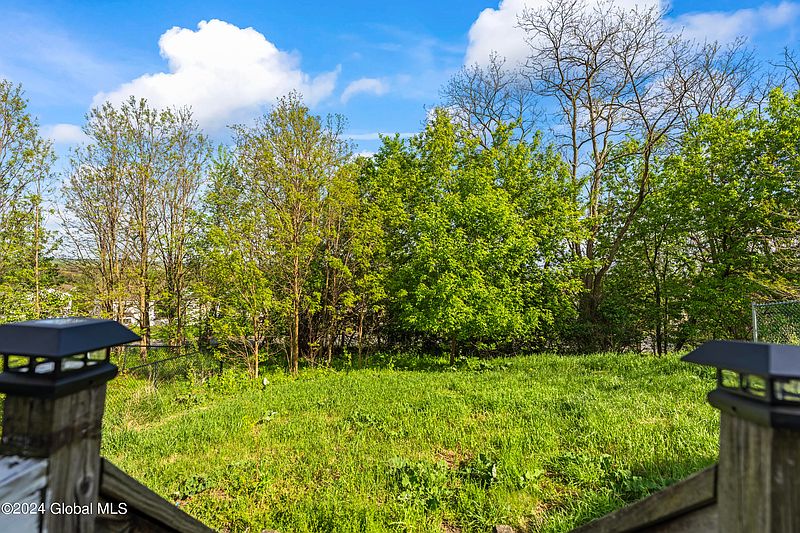 3rd image of 555 Lark Drive