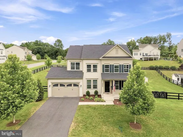 35943 Fieldside Way, Round Hill, VA 20141