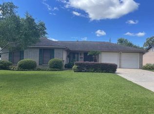 1413 Pine Ln, Port Neches, TX 77651