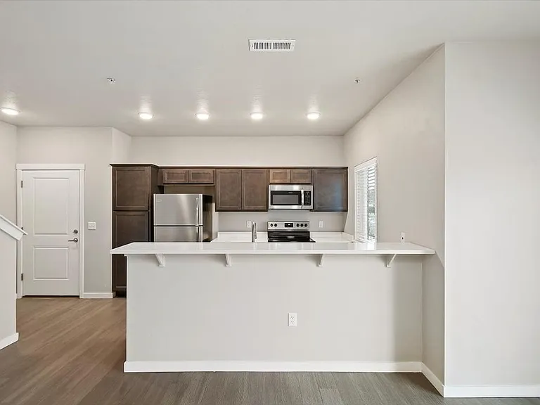 White Hawk Townhomes — Photo 44