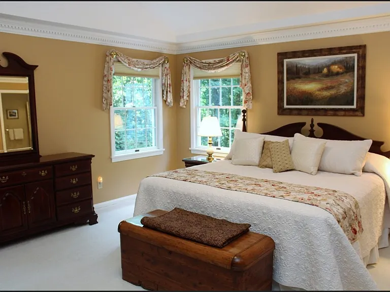 7217 Pine Tree Ct — Photo 24