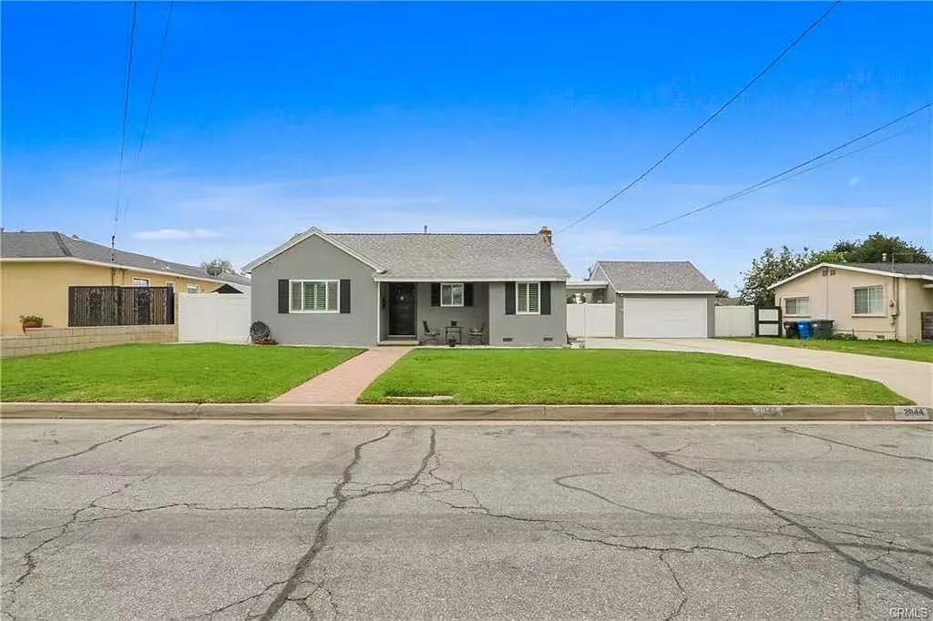 4 bed, 1611 sqft, $1,100 — Photo 1