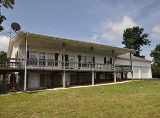 772 Shore Point Rd, Blue Eye, MO 65611