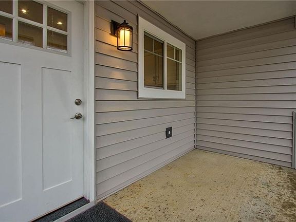2nd image of 6645 Sunbury Dr