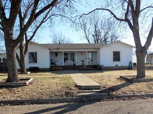408 S Wall St, Shamrock, TX 79079