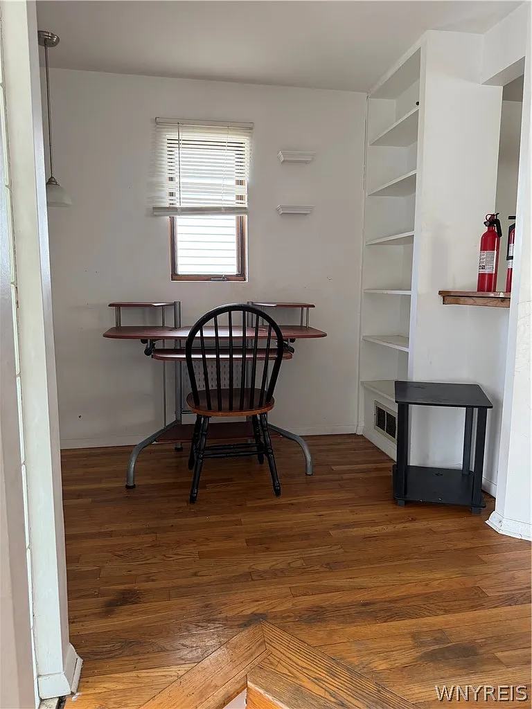 3 bed, 2.0 bath, 1680 sqft, $1,850 — Photo 3