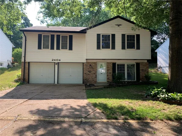 2404 Cambridge Rd, High Ridge, MO 63049