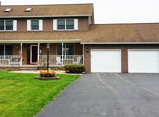 6076 Oakridge Rd, Auburn, NY 13021