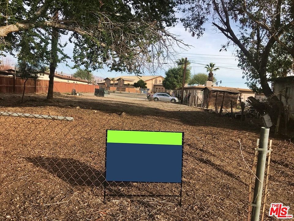 1st image of 52842 Calle Camacho
