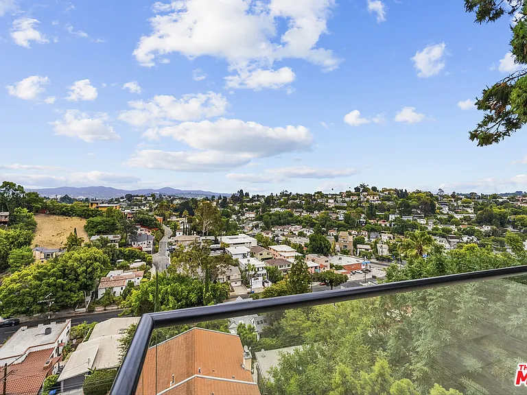 2388 Lyric Ave — Photo 12