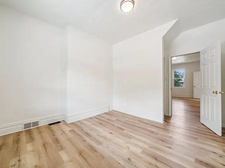 5421 Wellesley Ave #1 — Photo 10