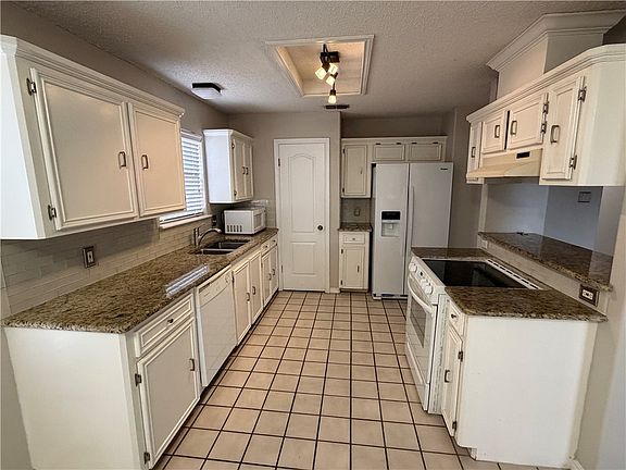 2nd image of 5318 Spring Brook Dr
