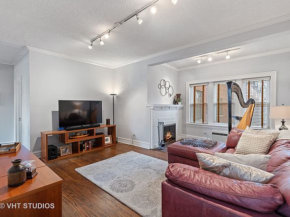5th image of 819 W Lake St #2W